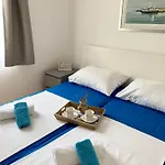 Lucmar Apartment *